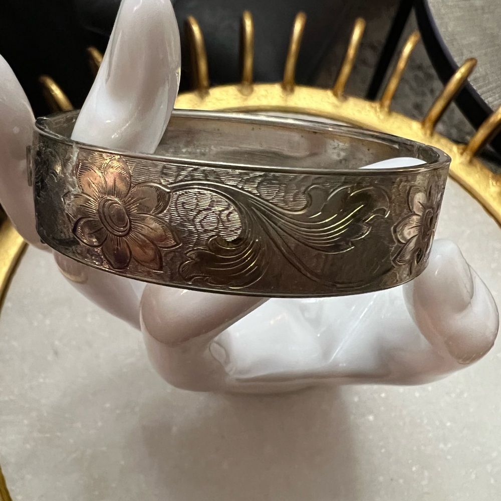 Vintage gilded gold on brass cuff bangle - Picture 1 of 6